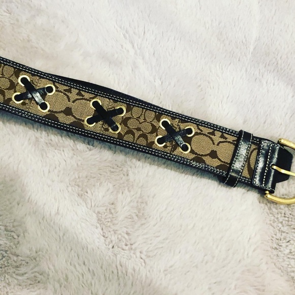 Designer Coach Belt - Picture 2 of 3
